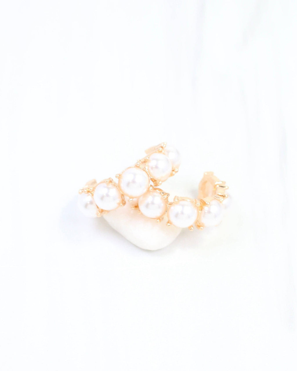 Cleo Pearl Medium Hoop Earring Cream