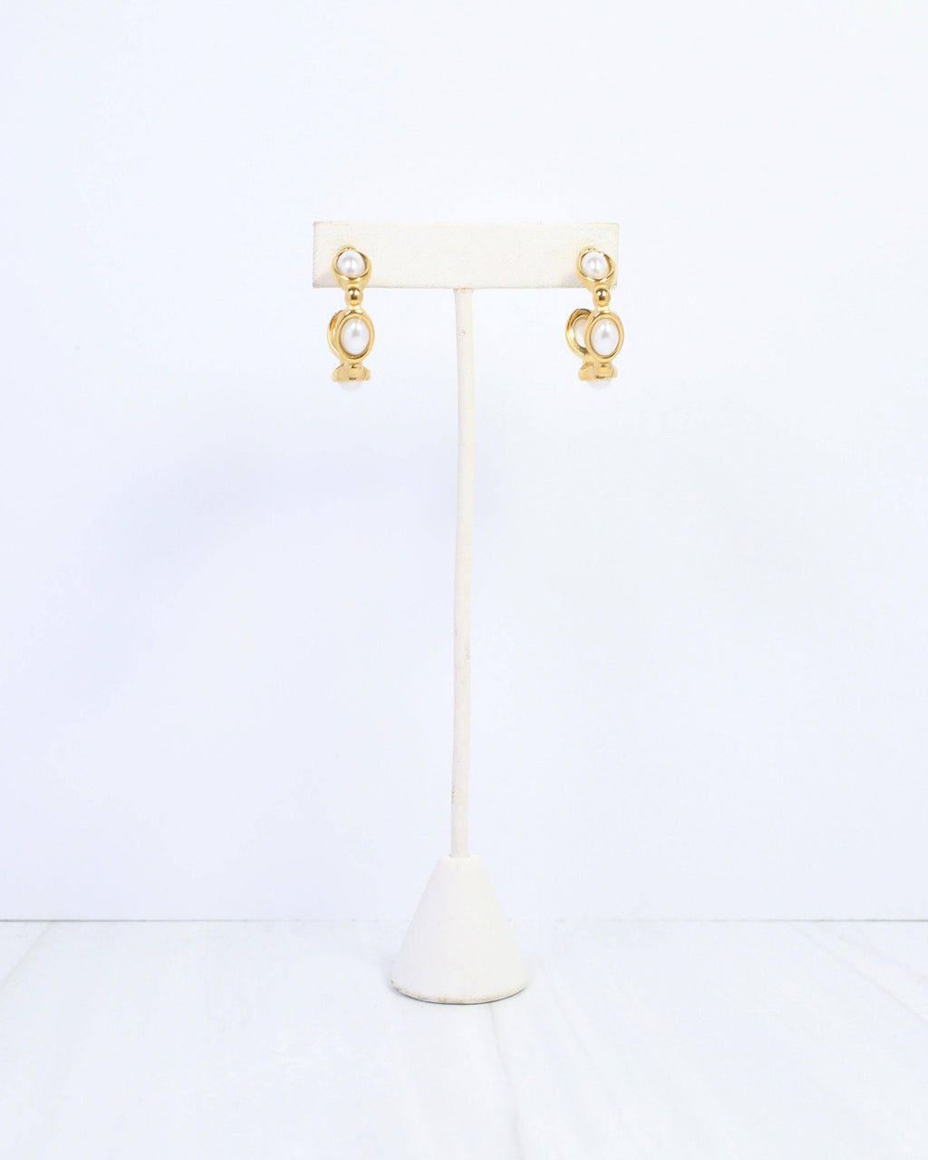 Daira Pearl Hoop Earring WP Gold