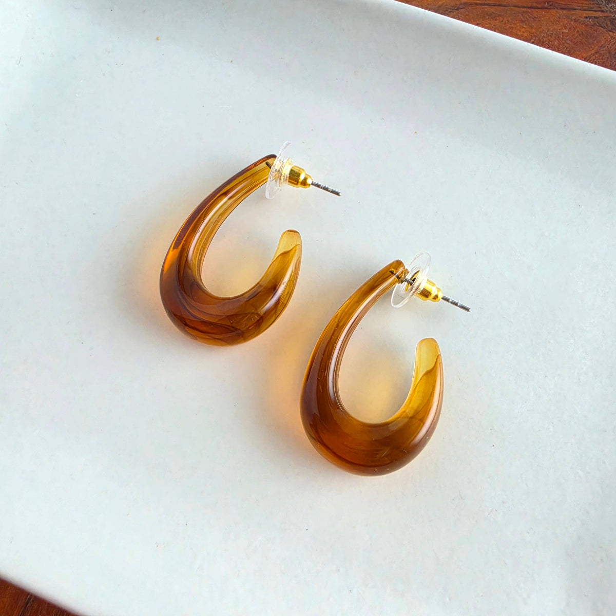 Julie Hoops - Amber